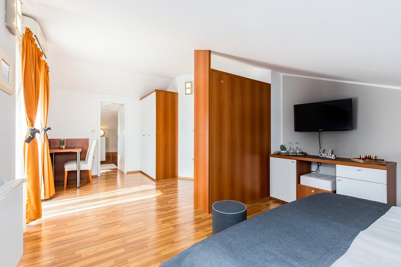 Deluxe Doppelzimmer mit Balkon und Meerblick